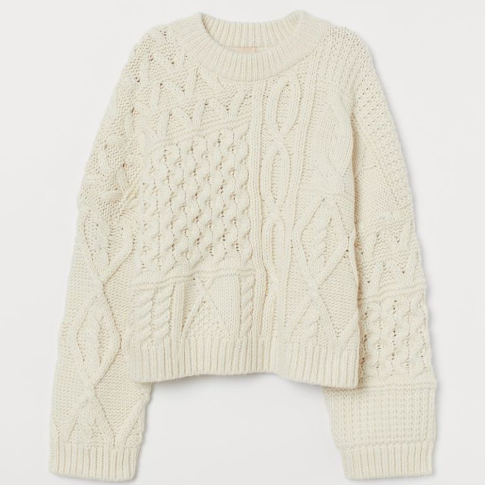 Contrasting Cable-knit white H&M sweater